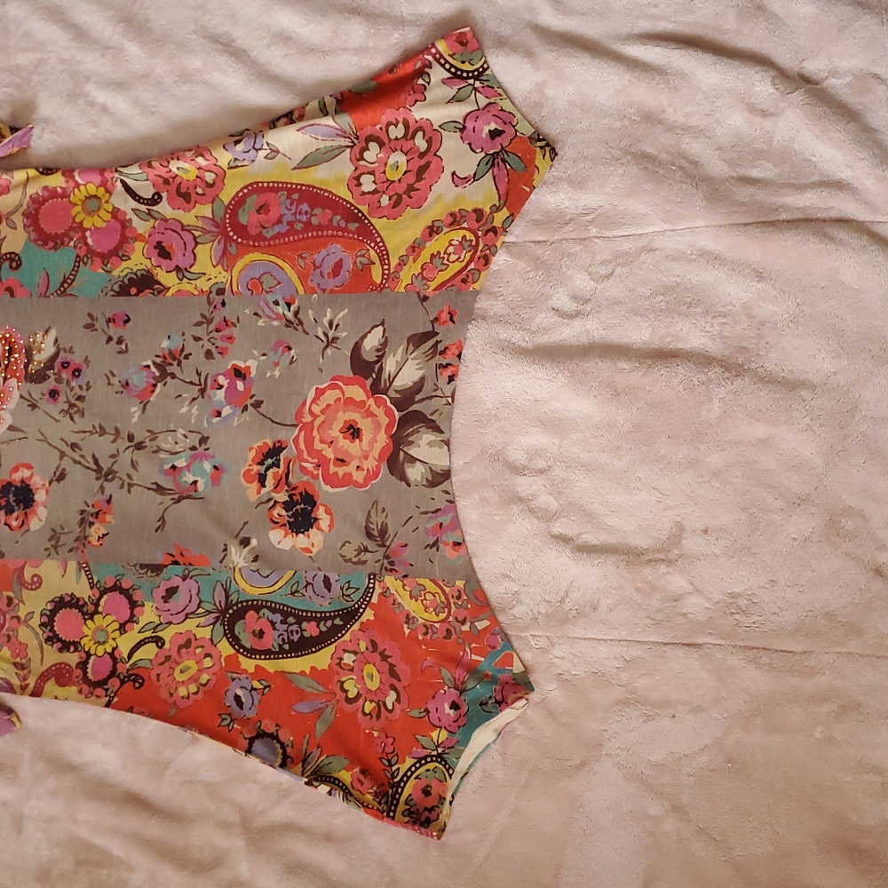 Style & CO Boho Paisley Floral Flower Gypsy blouse top jeweled T shirt Medium - Picture 6 of 8